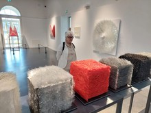 Josepha Gasch-Muche expose dans la chapelle du musée - juin 2024