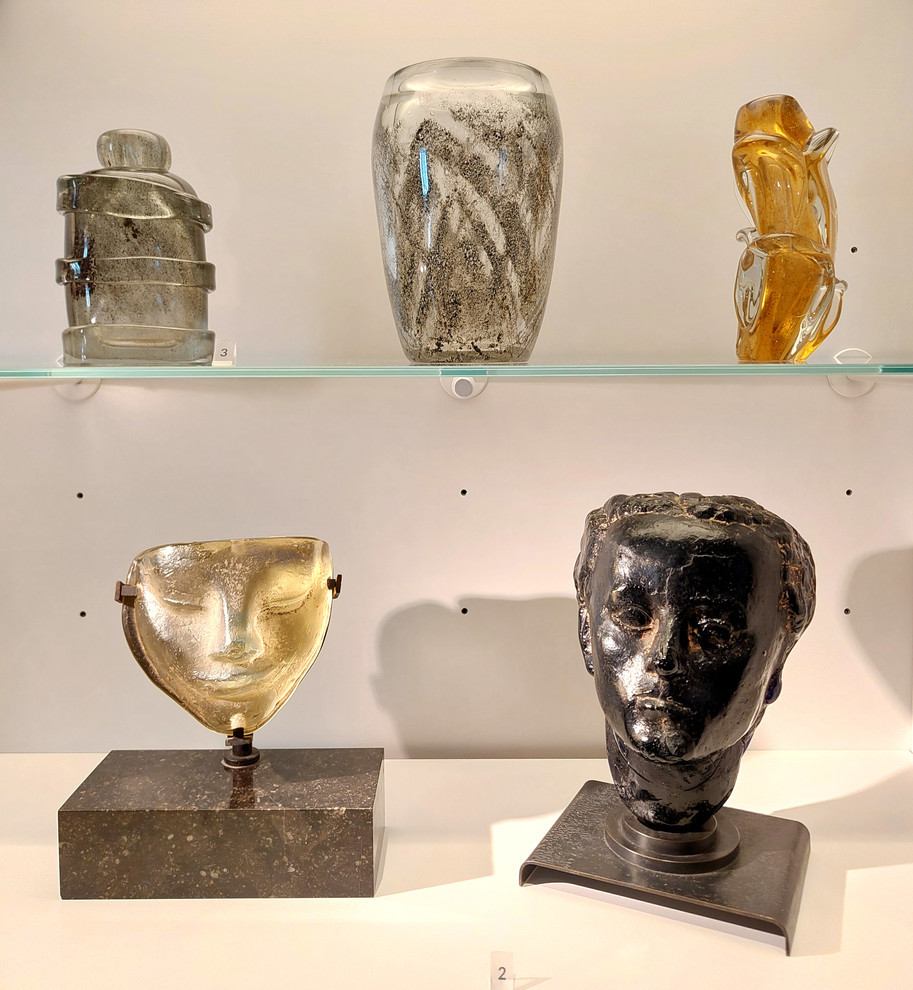 Henri Navarre - vitrine au musée du verre François Décorchemont